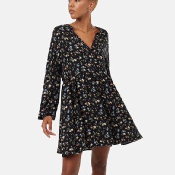 NWOT tentree Ecowoven Crepe Knee Length Long Sleeve Dress - Size Medium - Picture 1 of 6